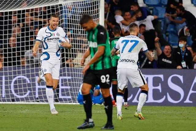 1633220802049069338.jpg Edin-Dzeko-celebrate.jpg